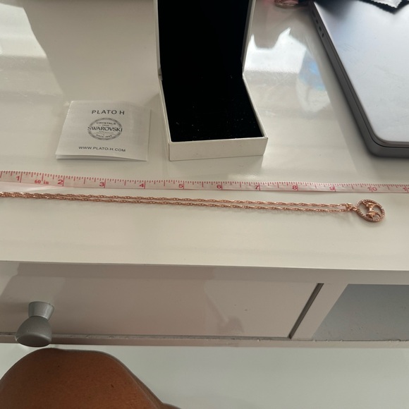 TAURUS Zodiac Rose gold plated necklace with Crystals from Swarovski - Picture 4 of 4